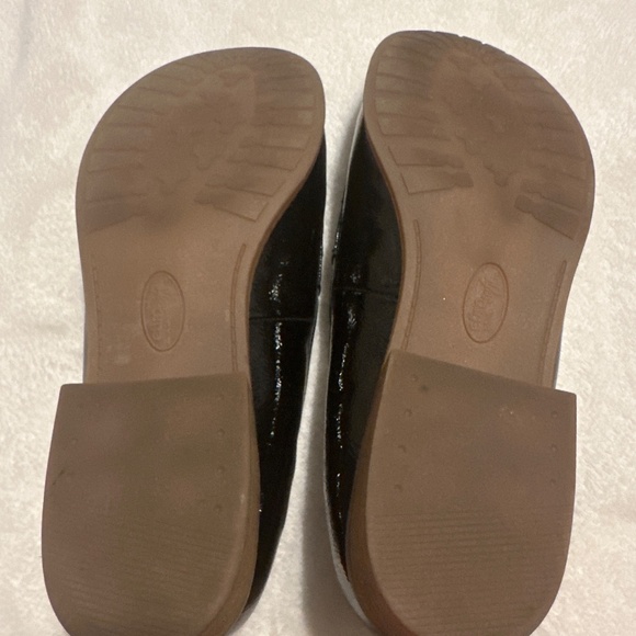 Euro Soft black patent flats - Picture 2 of 4